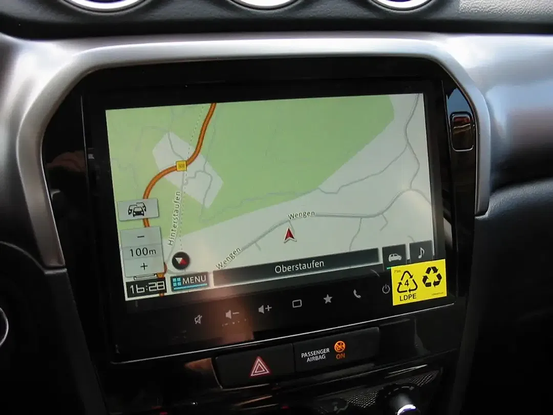 Suzuki Vitara Hybrid Turbo AllGrip - Thumbnail 6