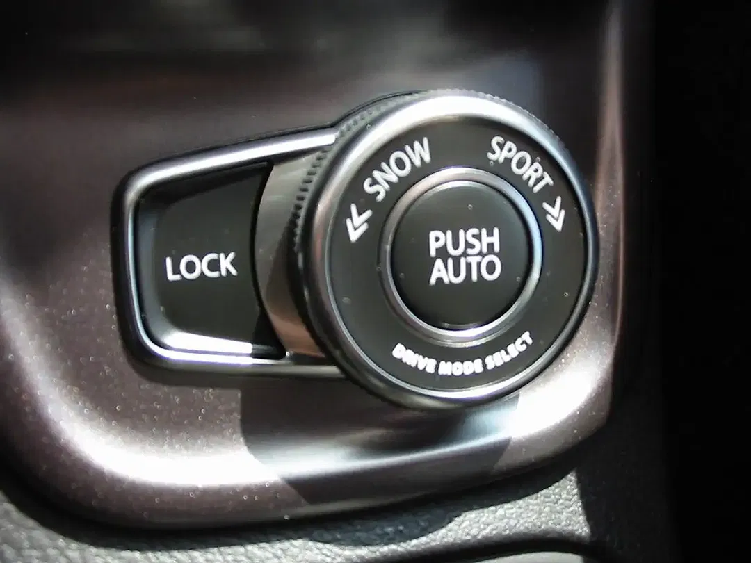 Suzuki Vitara Hybrid Turbo AllGrip - Thumbnail 9