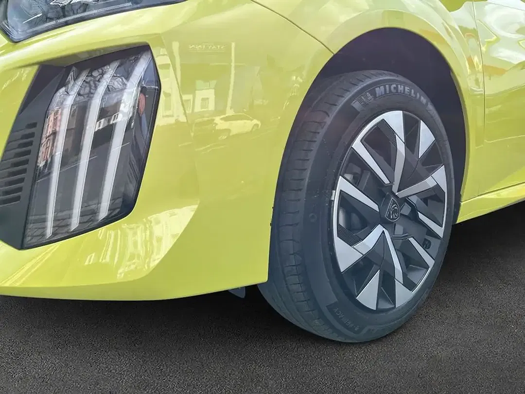 Peugeot 208 136 EV Style - Thumbnail 7