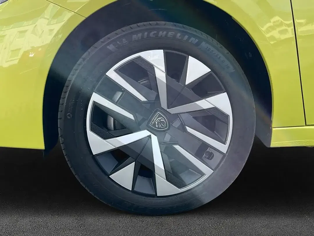 Peugeot 208 136 EV Style - Thumbnail 8