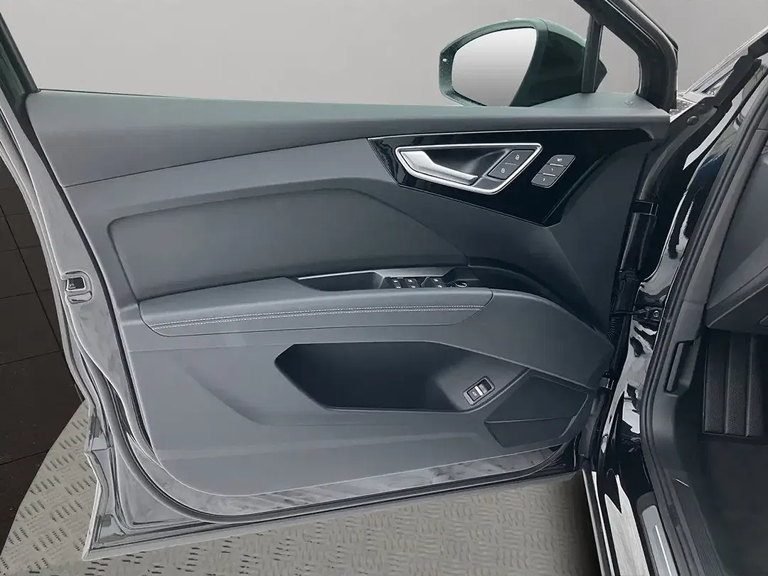 Audi Q4 e-tron 45 S line - Thumbnail 10