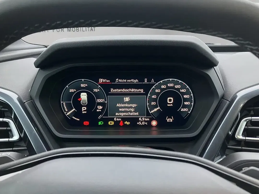 Audi Q4 e-tron 45 S line - Thumbnail 13