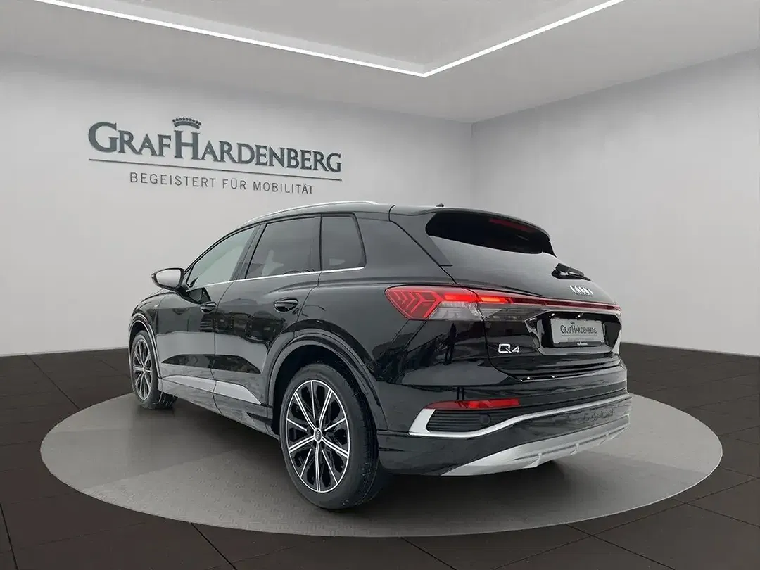 Audi Q4 e-tron 45 S line - Thumbnail 4