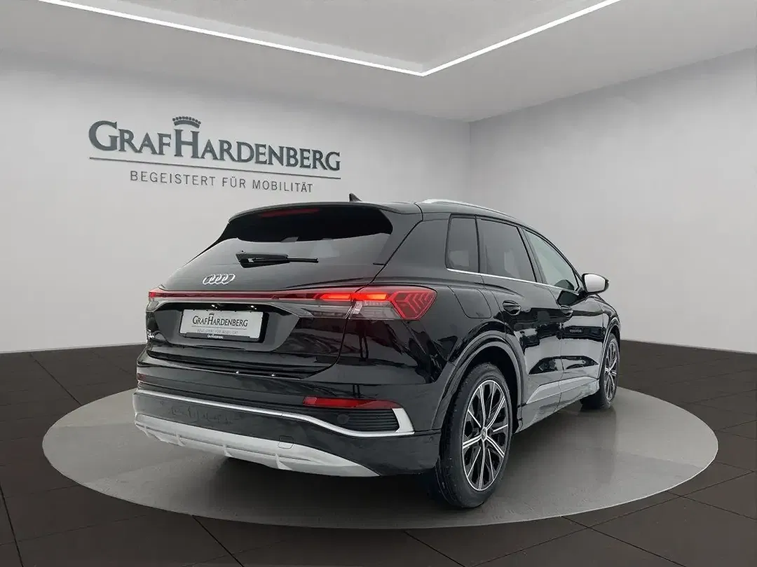 Audi Q4 e-tron 45 S line - Thumbnail 6