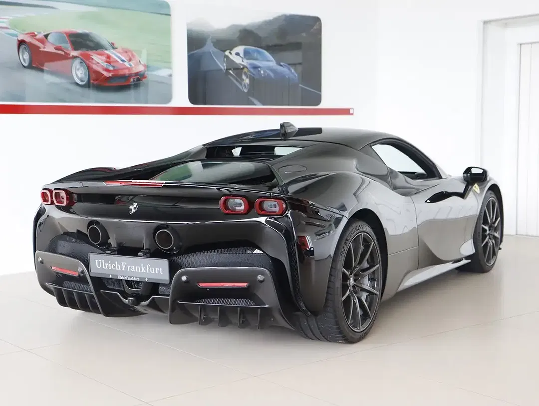 Ferrari SF90 Stradale - Thumbnail 3