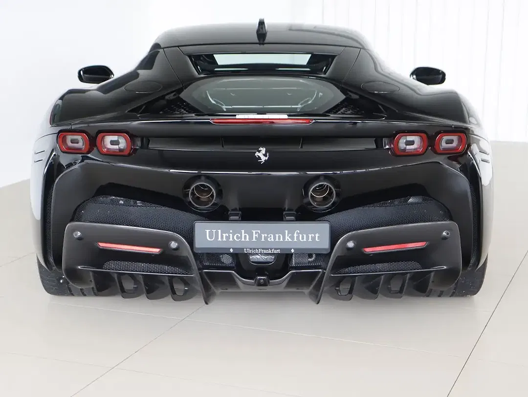 Ferrari SF90 Stradale - Thumbnail 5