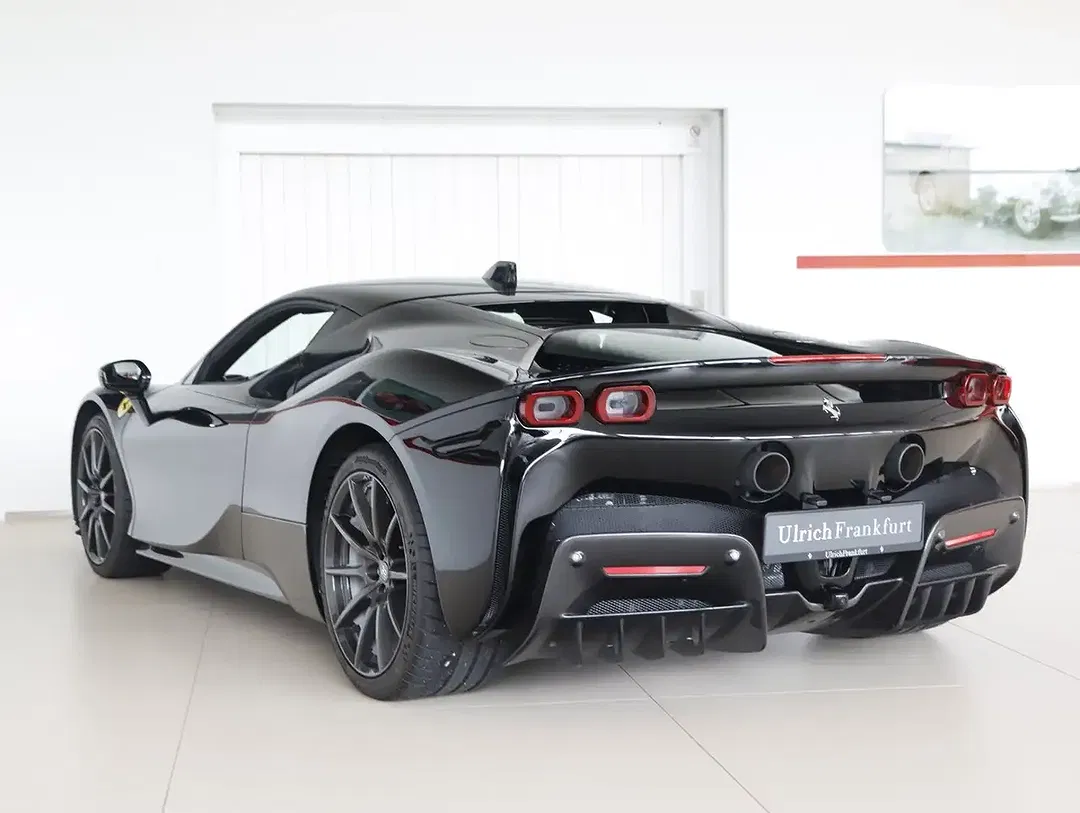 Ferrari SF90 Stradale - Thumbnail 6
