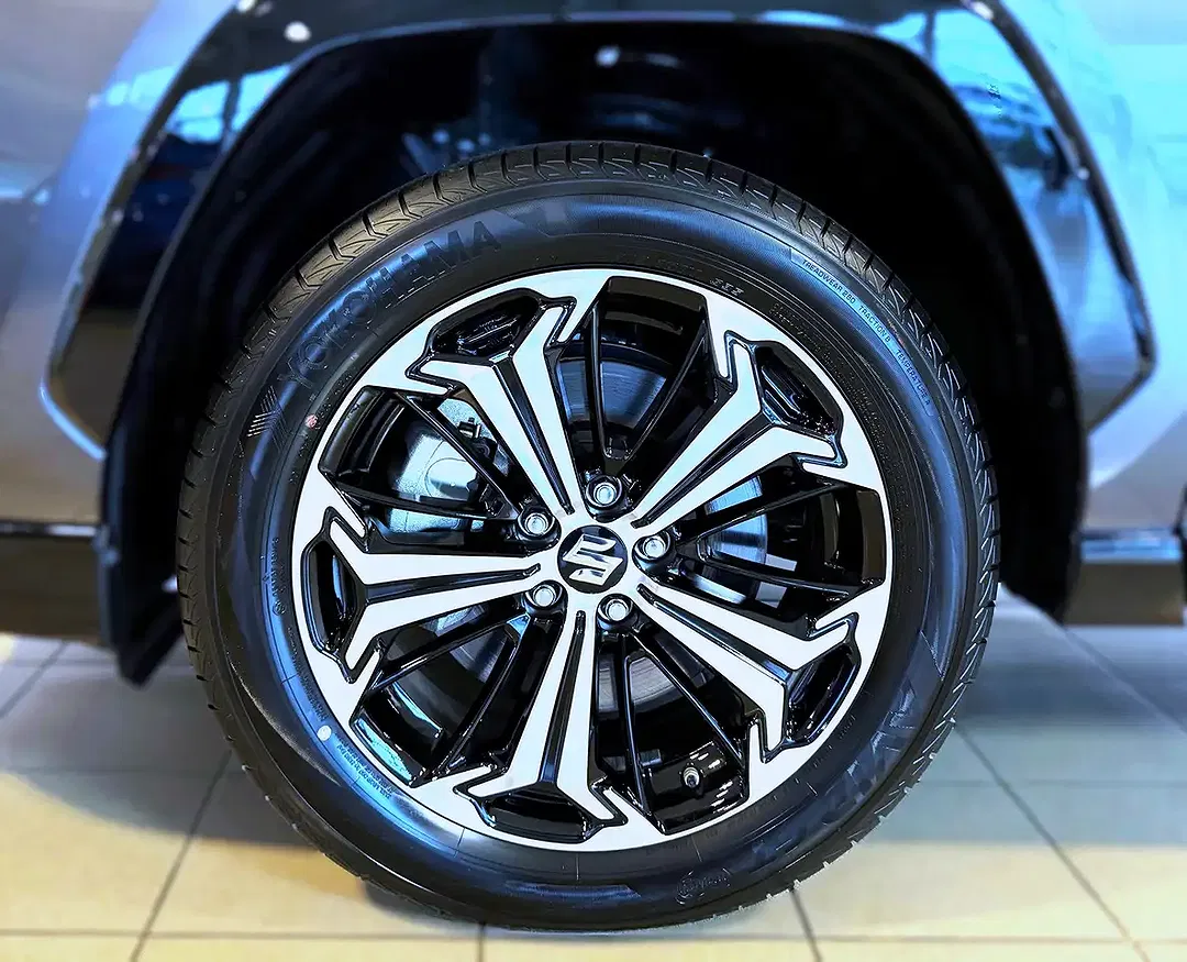 Suzuki Across Hybrid 4x4 Comfort+ - Thumbnail 11