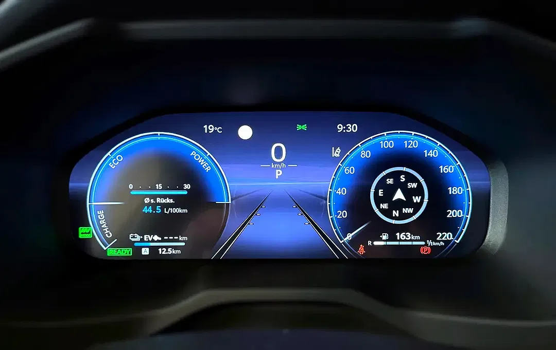 Suzuki Across Hybrid 4x4 Comfort+ - Thumbnail 12