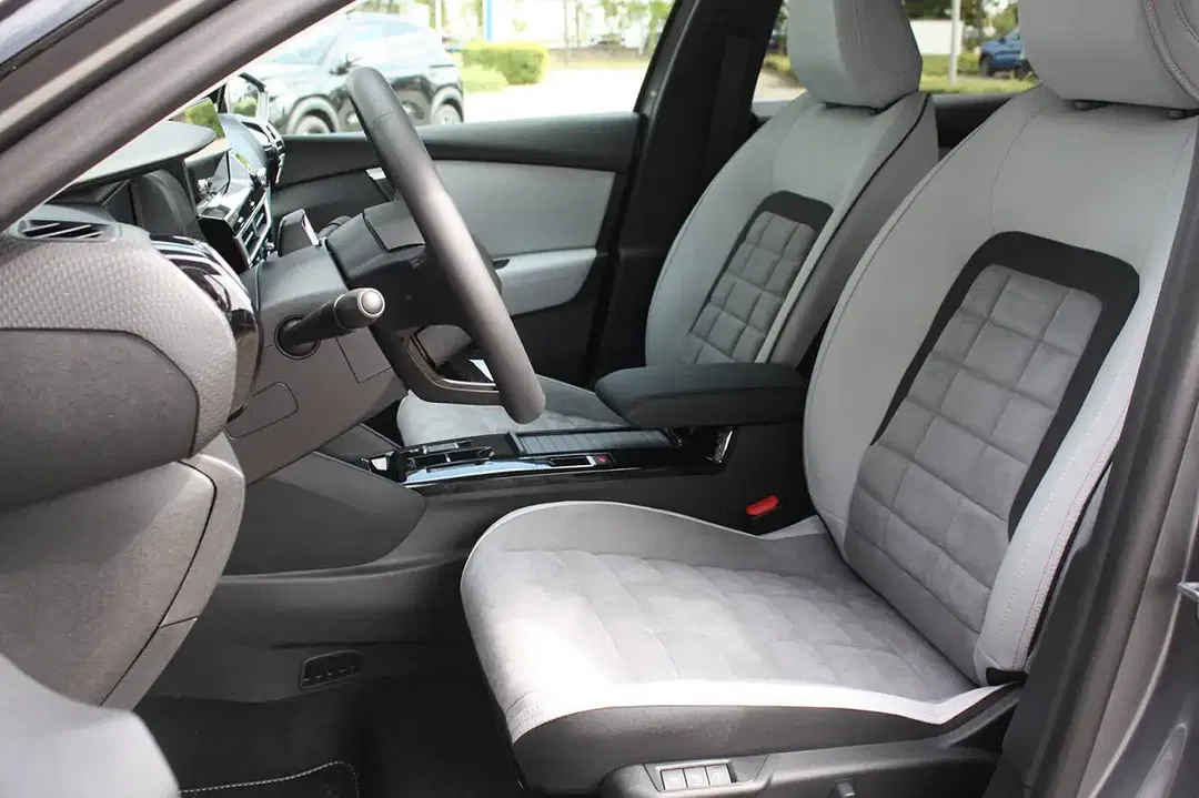 Citroen C4 Hybrid Max - Thumbnail 15