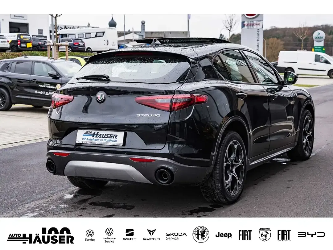 Alfa Romeo Stelvio 2.0 Turbo Q4 Ti - Thumbnail 4