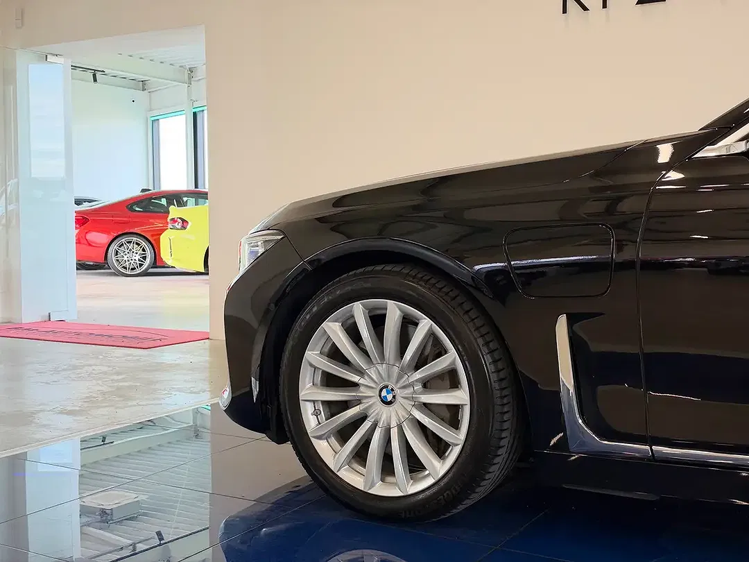 BMW 745 - Thumbnail 13