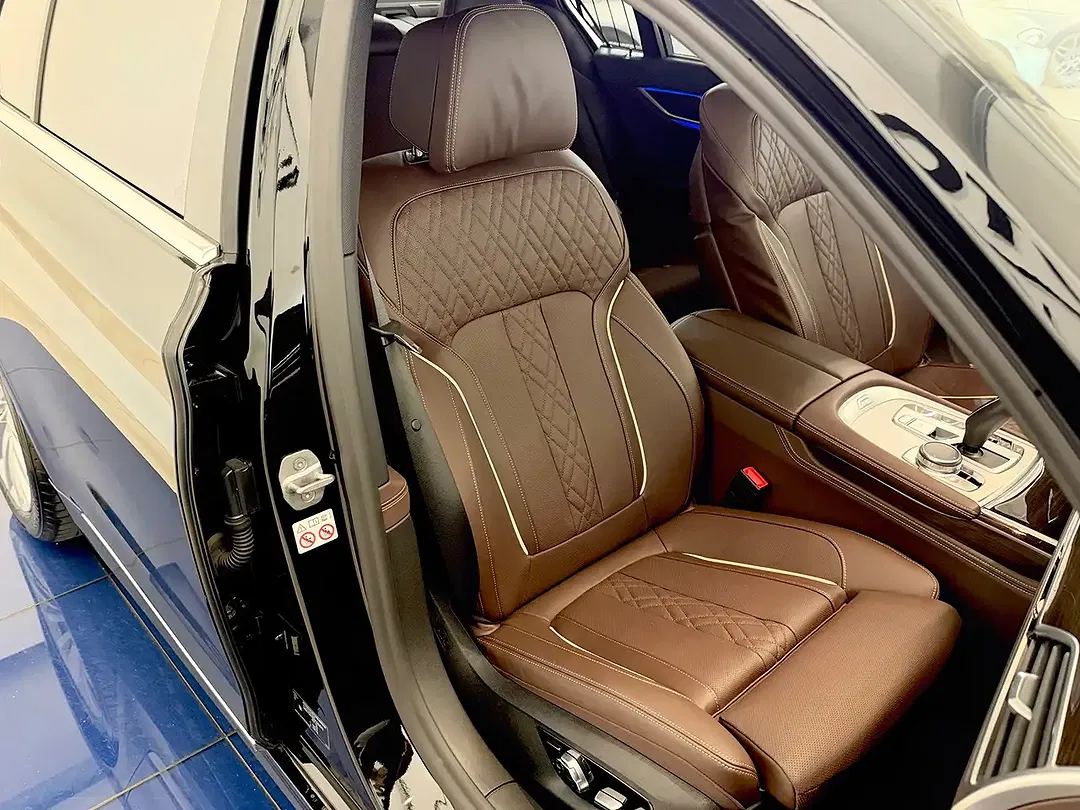 BMW 745 - Thumbnail 25