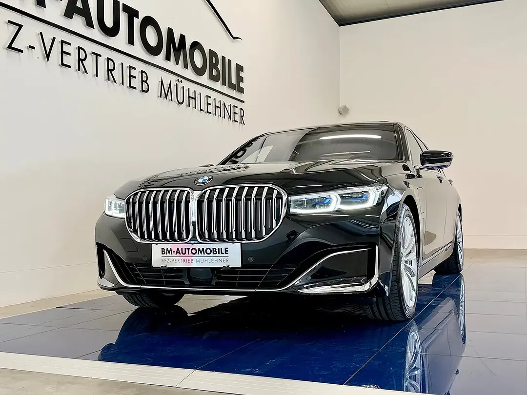 BMW 745 - Thumbnail 4