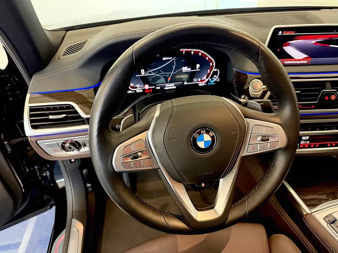 BMW 745 - Thumbnail 40
