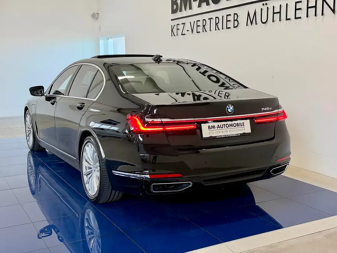 BMW 745 - Thumbnail 9