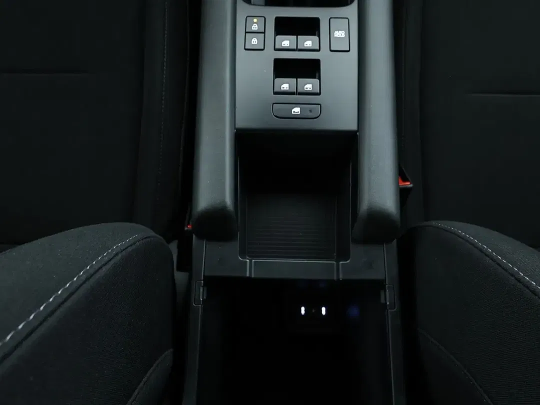 Hyundai IONIQ 6 - Thumbnail 14