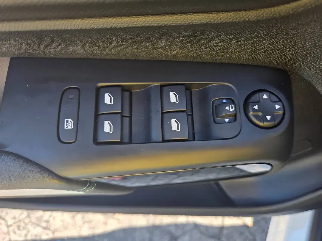 Citroen C5 Aircross Plus - Thumbnail 6