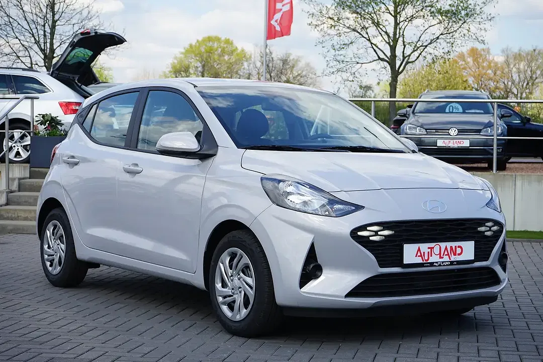 Hyundai i10 1.0 - Thumbnail 3