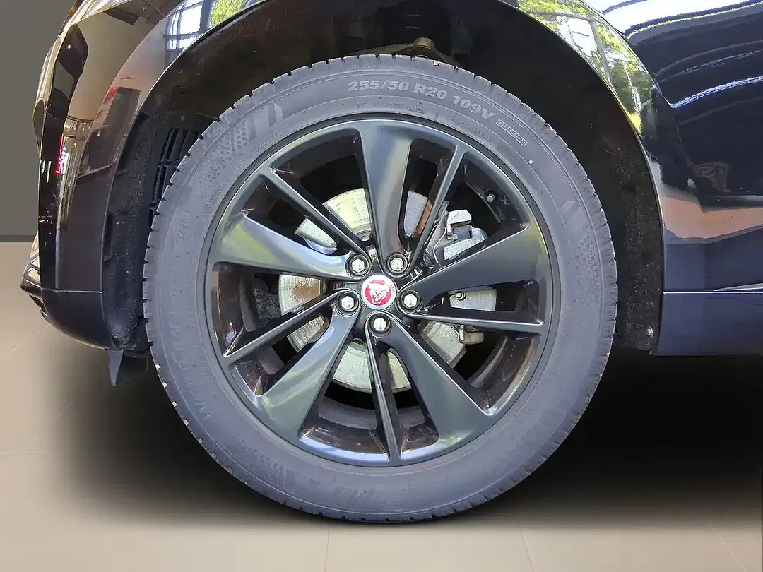 Jaguar F-Pace D200 4x4 R-Dynamic SE Black - Thumbnail 10