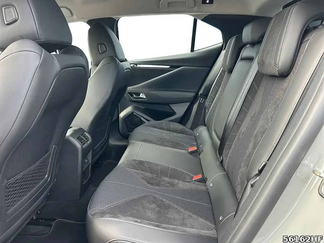 DS Automobiles DS 4 - Thumbnail 11