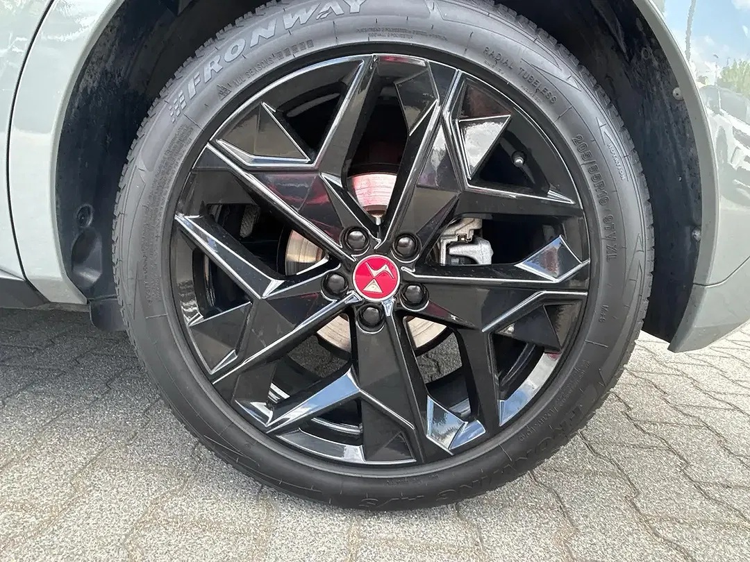 DS Automobiles DS 4 - Thumbnail 5