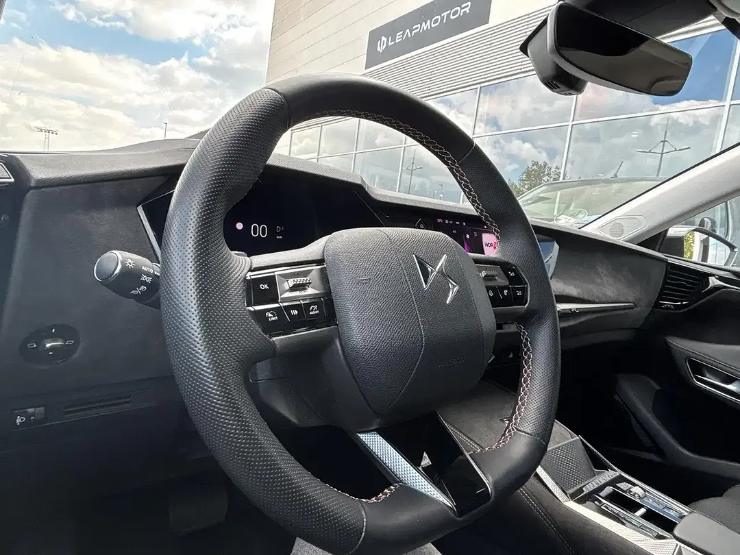 DS Automobiles DS 4 - Thumbnail 7