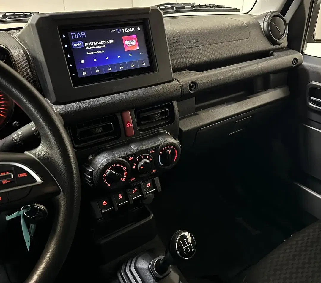 Suzuki Jimny 1.5 - Thumbnail 10