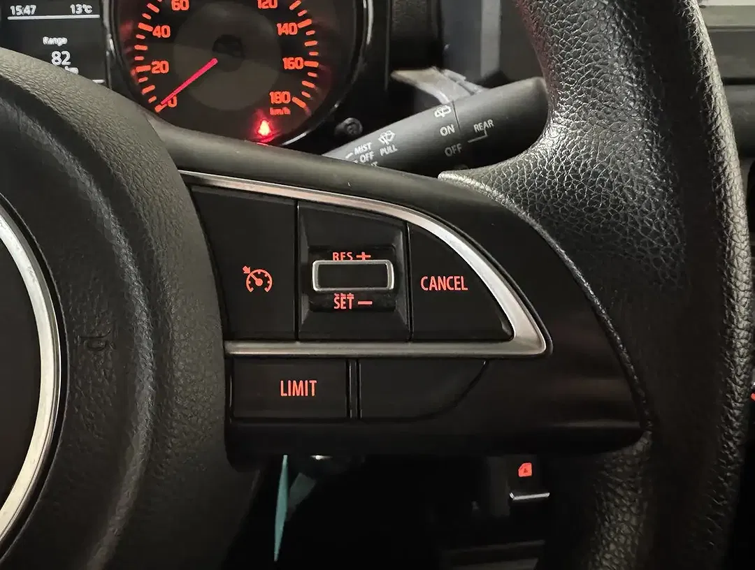 Suzuki Jimny 1.5 - Thumbnail 17