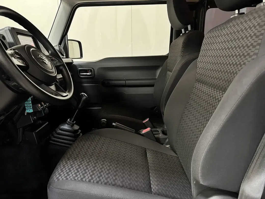 Suzuki Jimny 1.5 - Thumbnail 8
