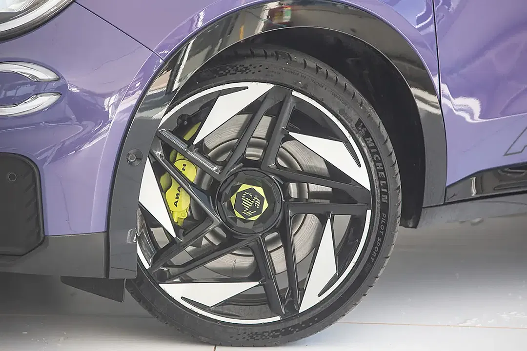 Abarth 600e Turismo - Thumbnail 4