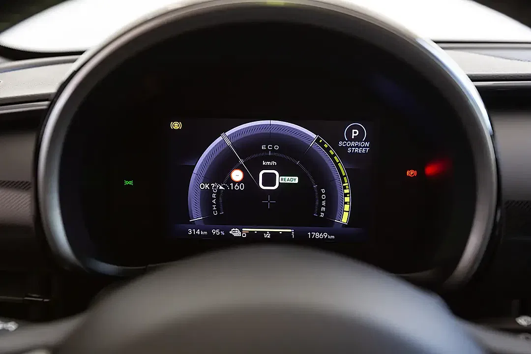 Abarth 600e Turismo - Thumbnail 6