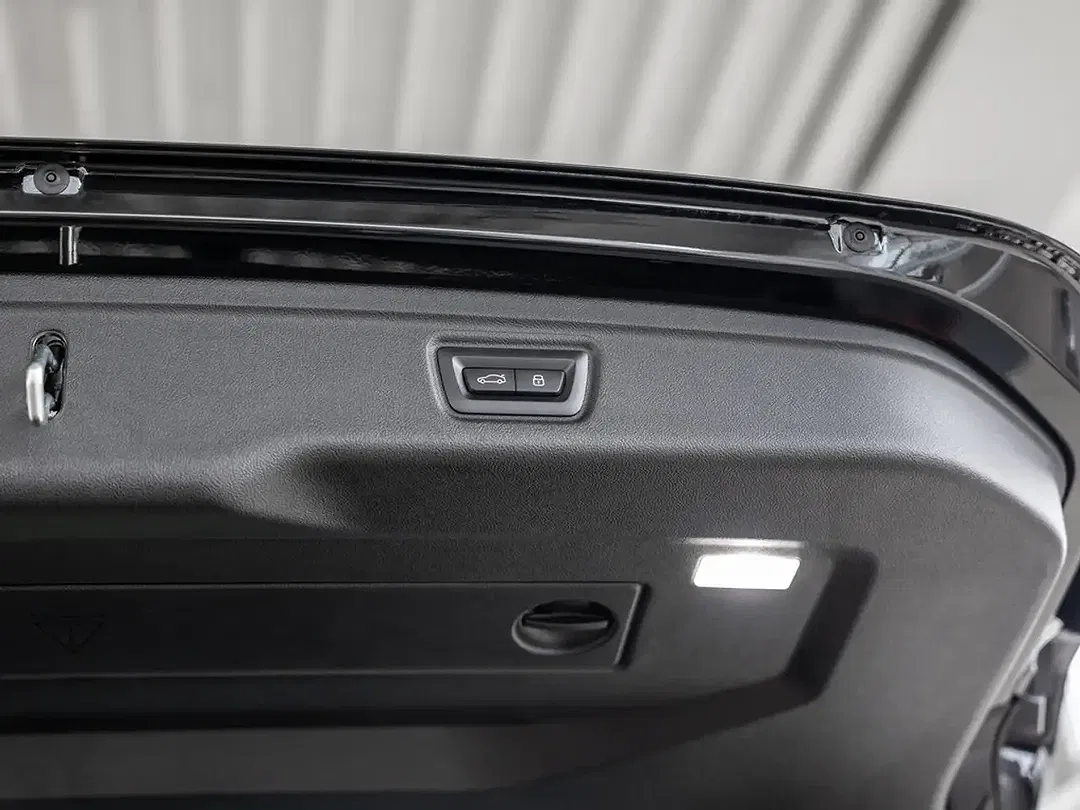 BMW 320 Touring M Sport Pro - Thumbnail 9