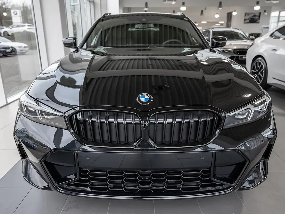 BMW 320 Touring M Sport Pro - Thumbnail 3