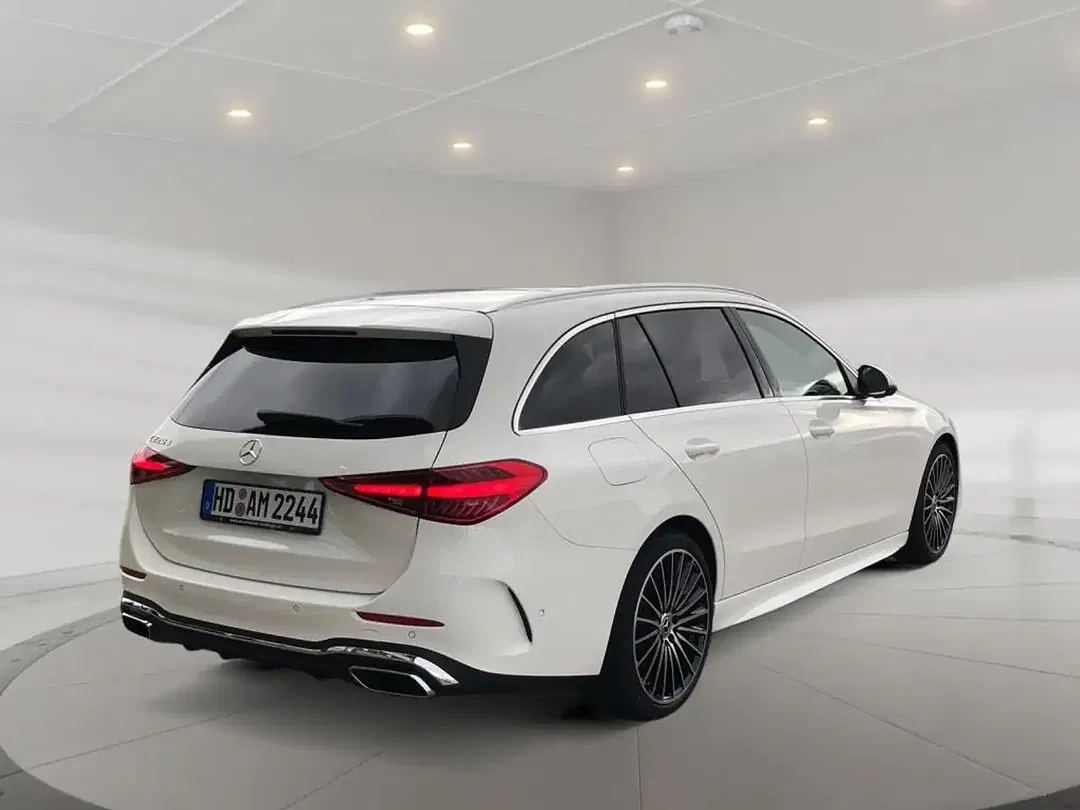 Mercedes-Benz C 220 AMG MBUX - foto 2