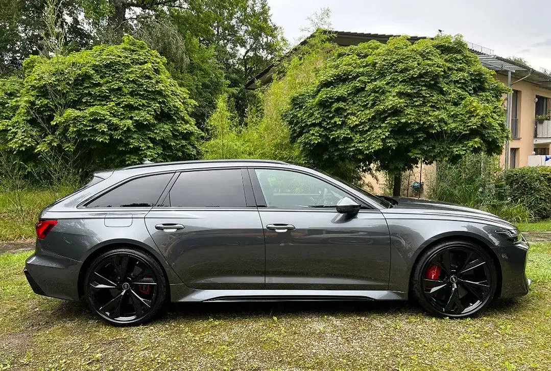 Audi RS6 RS Avant - foto 1
