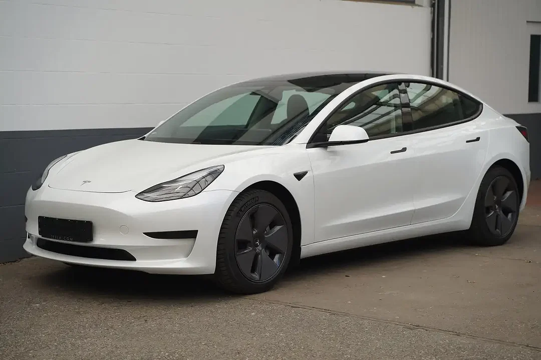 Tesla Model 3 Standard Range - Afbeelding 1