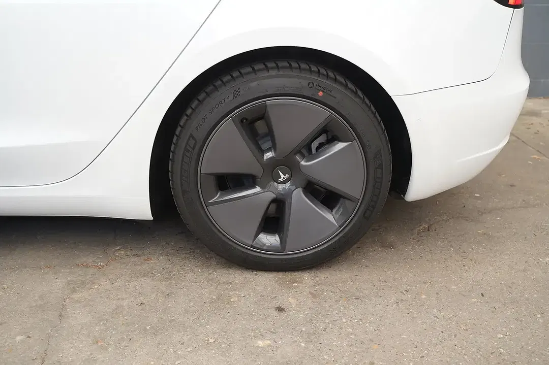 Tesla Model 3 Standard Range - Thumbnail 12