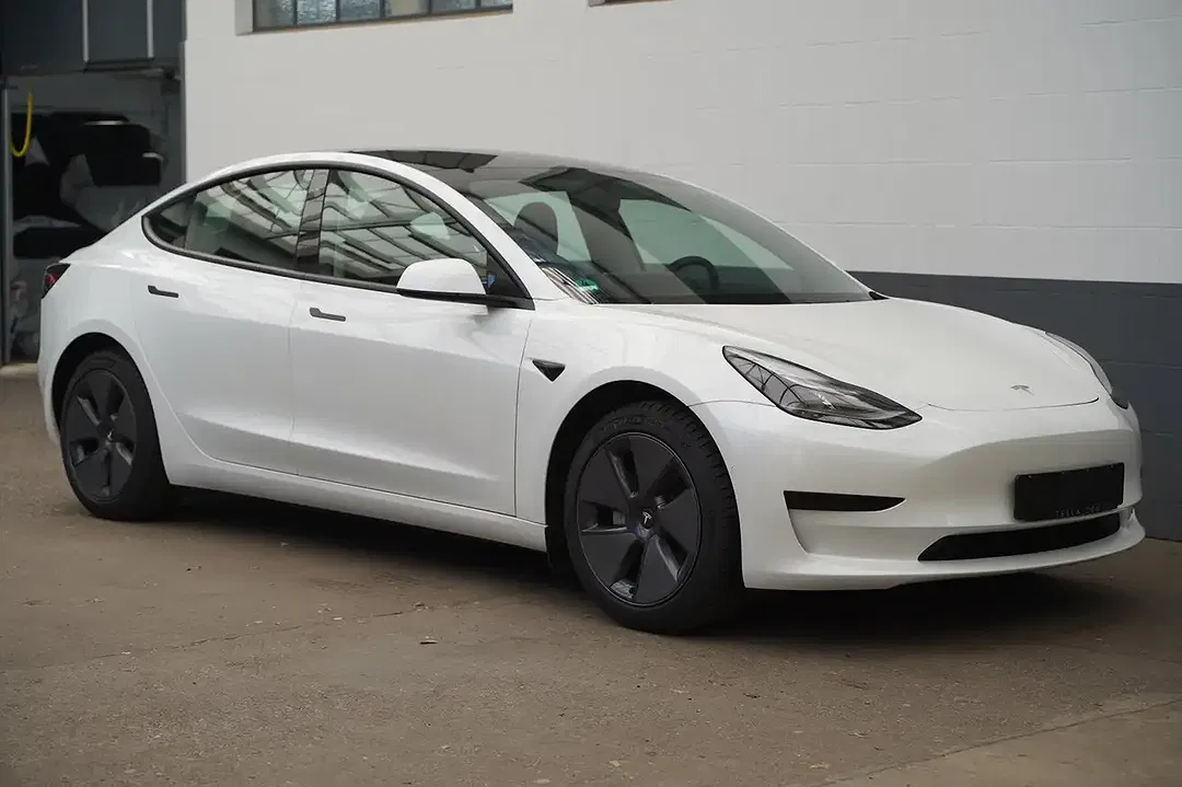 Tesla Model 3 Standard Range - Thumbnail 13