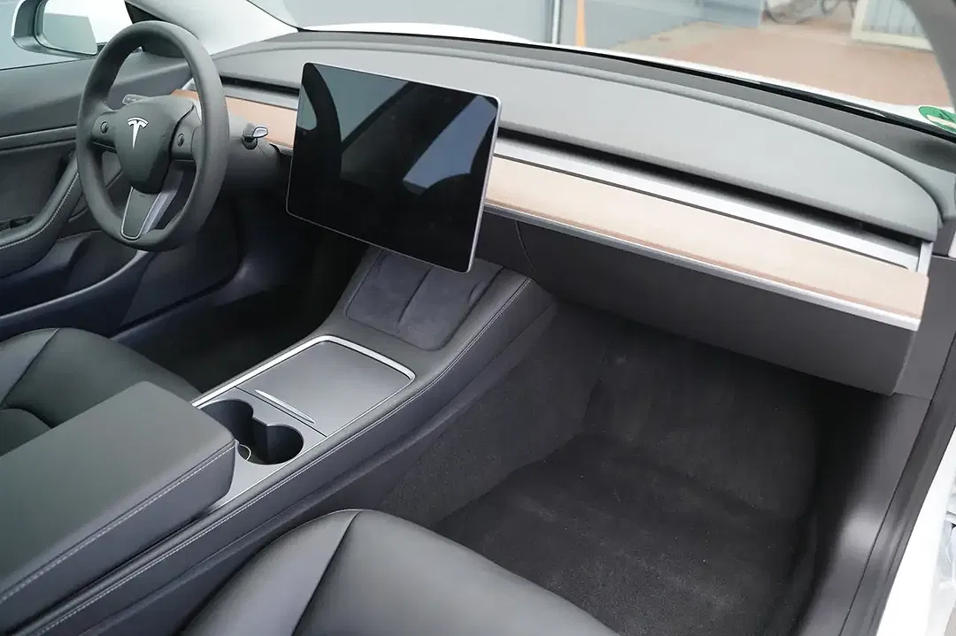 Tesla Model 3 Standard Range - Thumbnail 16