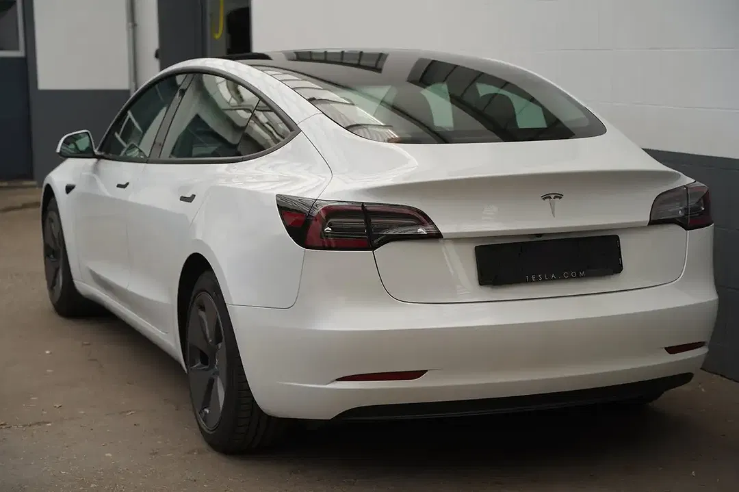 Tesla Model 3 Standard Range - Thumbnail 5