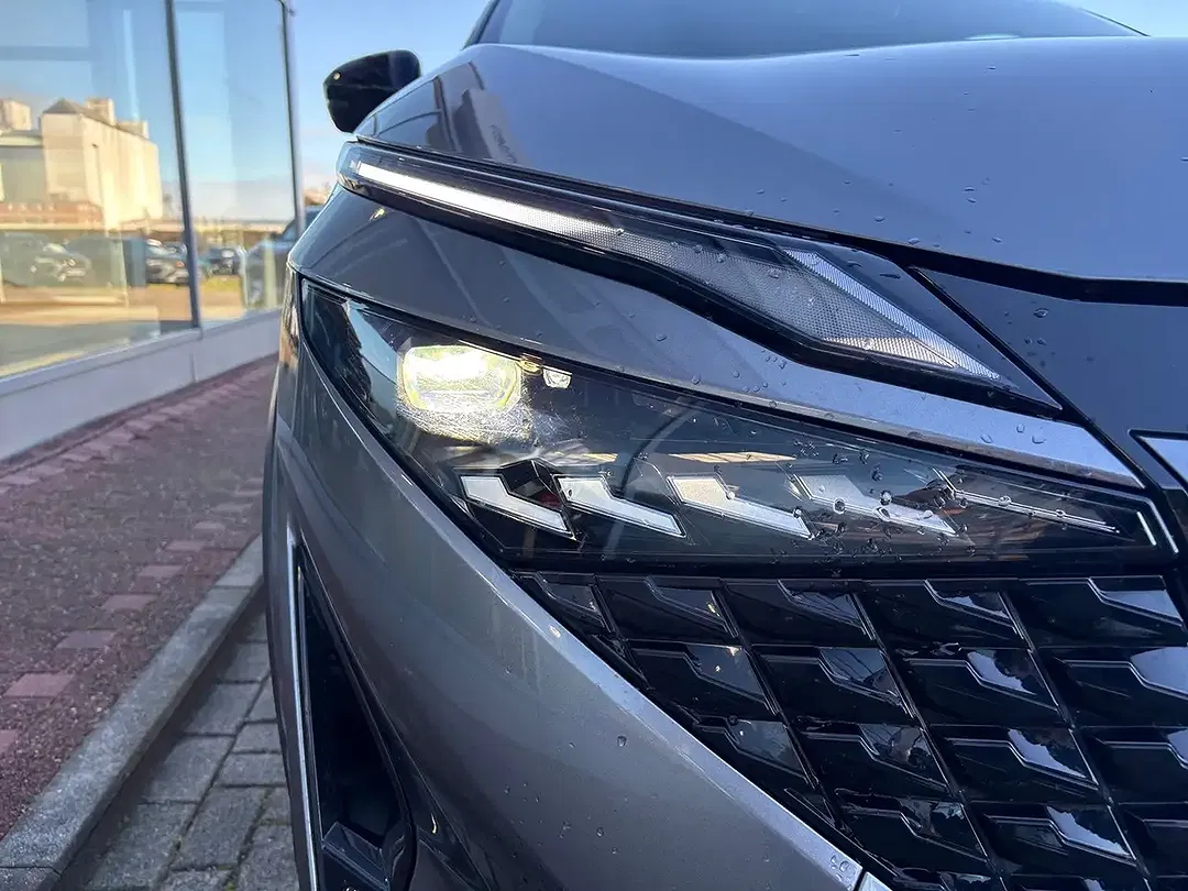 Nissan Qashqai 1.3 DIG-T MHEV AUT N-Connecta - Thumbnail 6