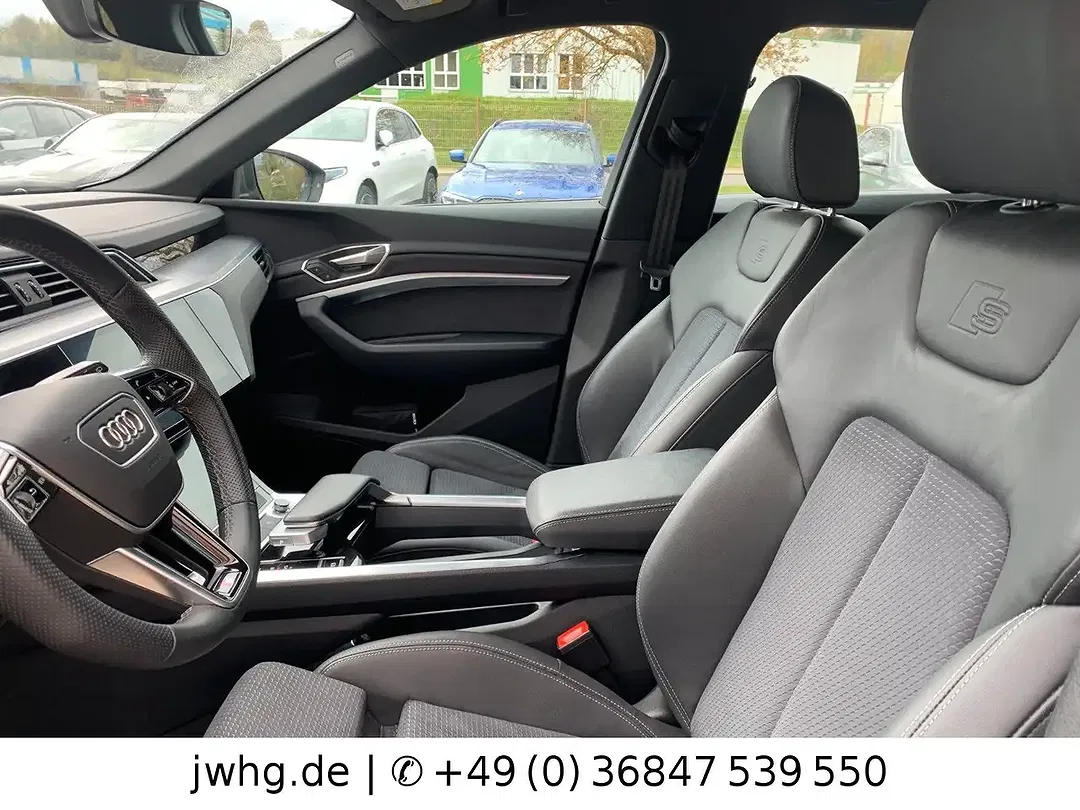 Audi Q8 e-tron Matrix LED S line - Thumbnail 11