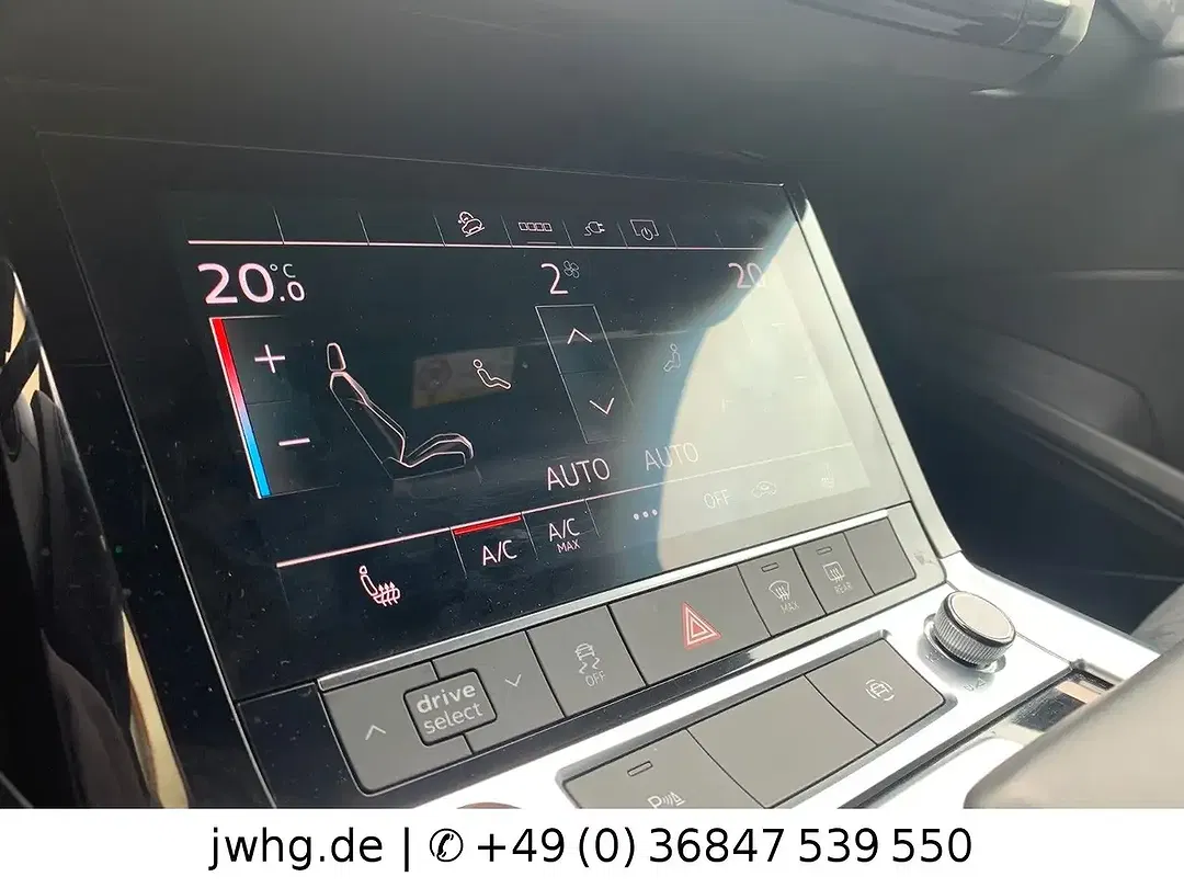 Audi Q8 e-tron Matrix LED S line - Thumbnail 12