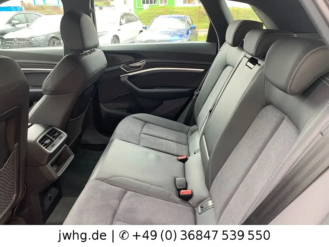 Audi Q8 e-tron Matrix LED S line - Thumbnail 8