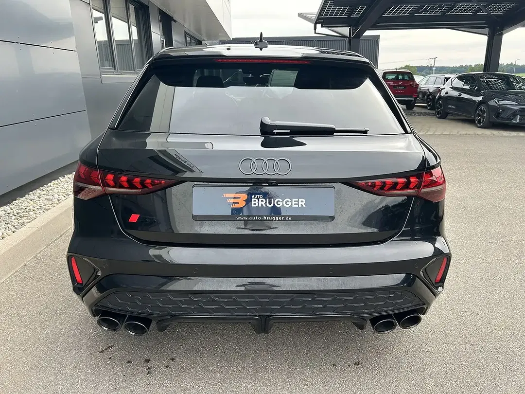 Audi S3 2.0 TFSI quattro Matrix LED Sportback - Thumbnail 5