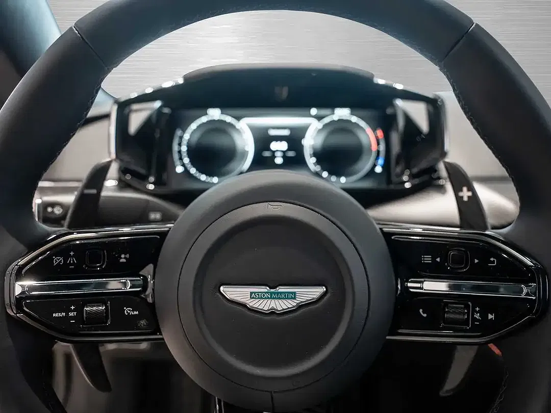 Aston Martin Vanquish - Thumbnail 11