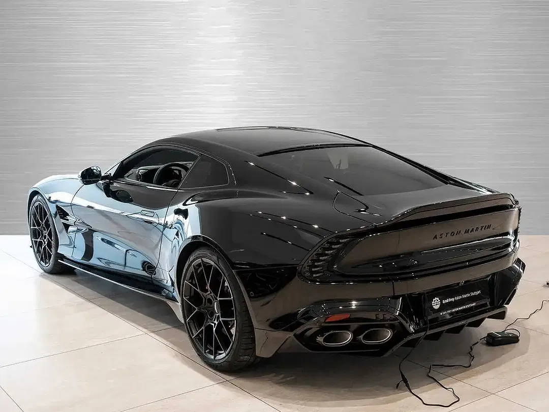 Aston Martin Vanquish - foto 2
