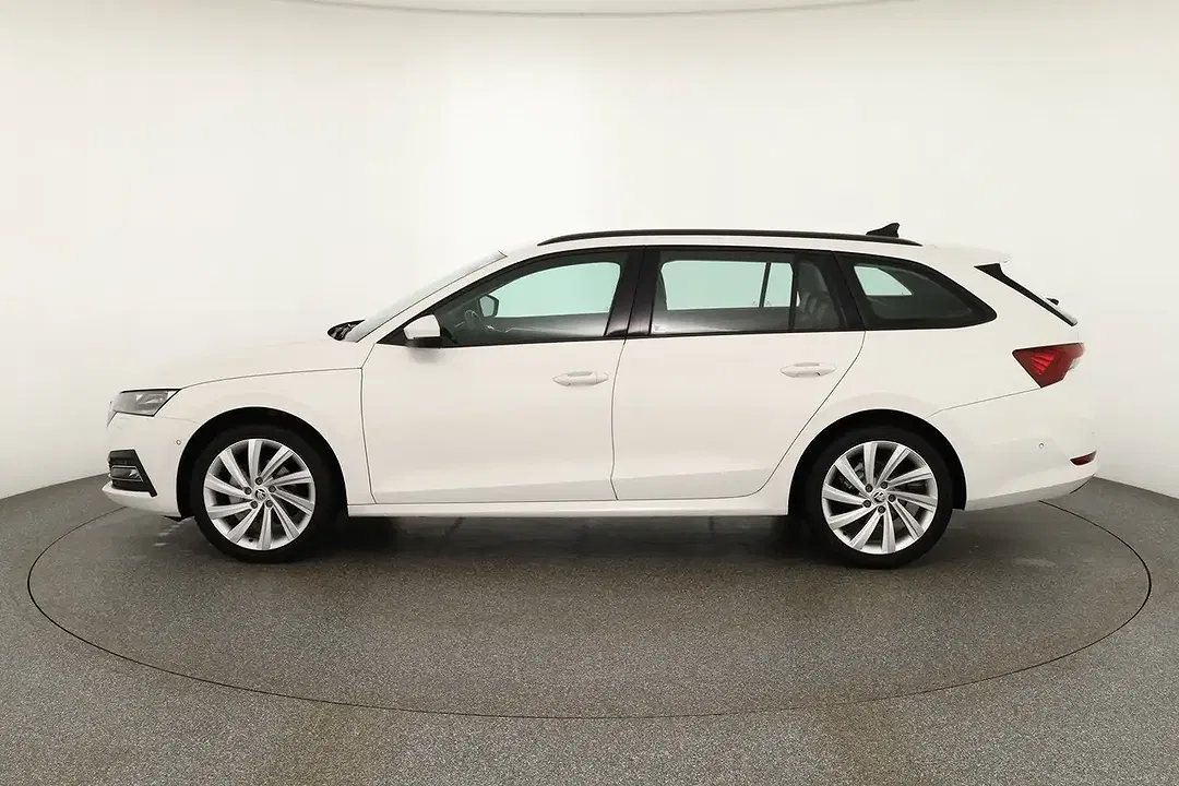 Skoda Octavia 1.5 TSI Combi First Edition - Thumbnail 2