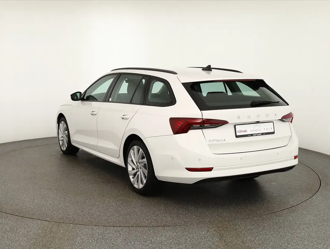 Skoda Octavia 1.5 TSI Combi First Edition - Thumbnail 3